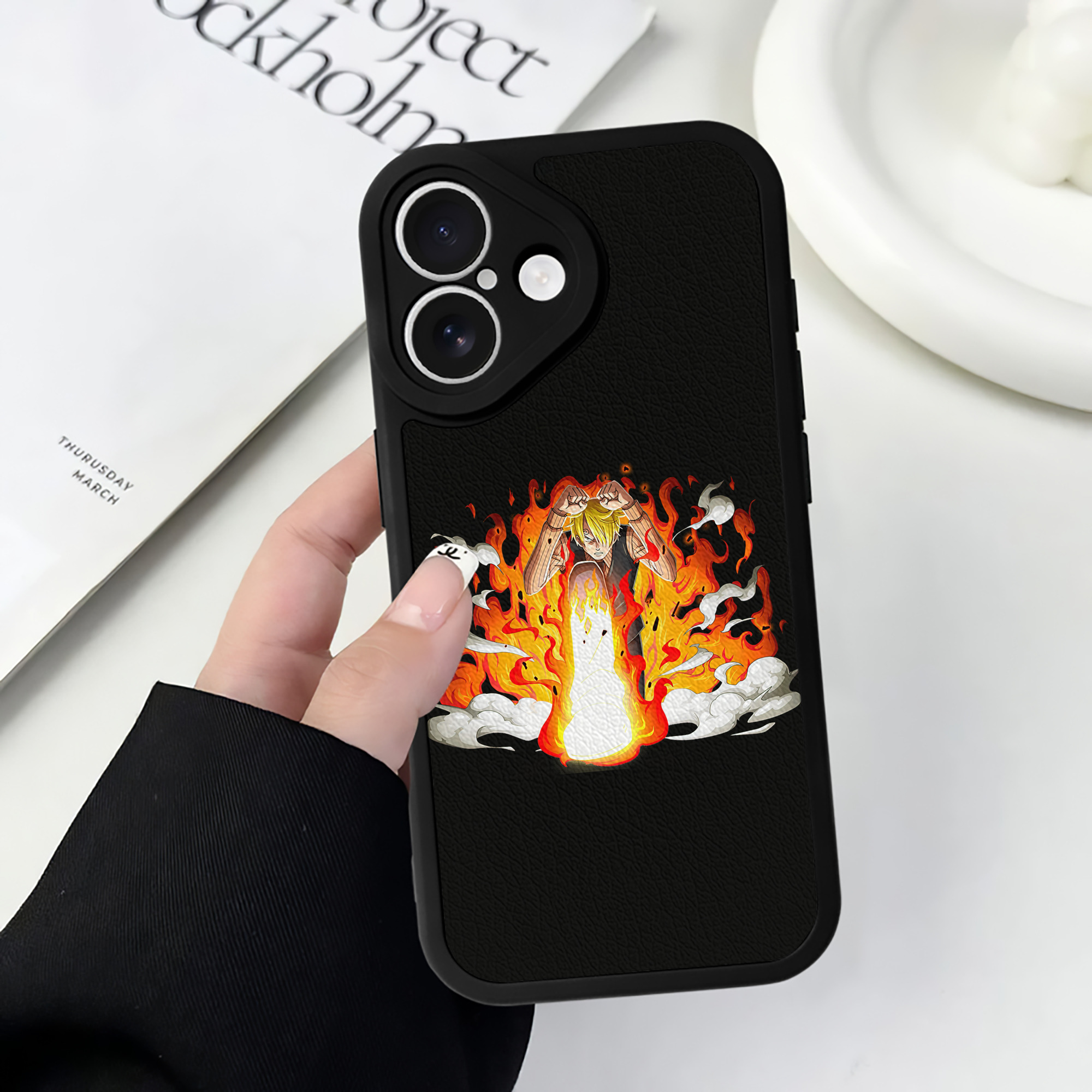 （画像用） ワンピース サンジ ONE PIECE Sanji 【iPhone 16シリーズ対応】シリコンスマホケース（レザー調） 材質：シリコン